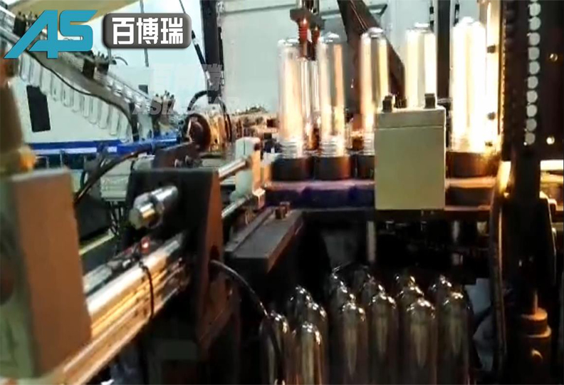 貼標(biāo)機視頻